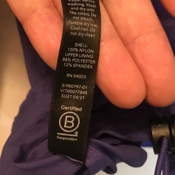 Athleta x Allyson Felix Purple Long Packable Lightweight Windbreaker hood Sz L - Picture 12 of 15